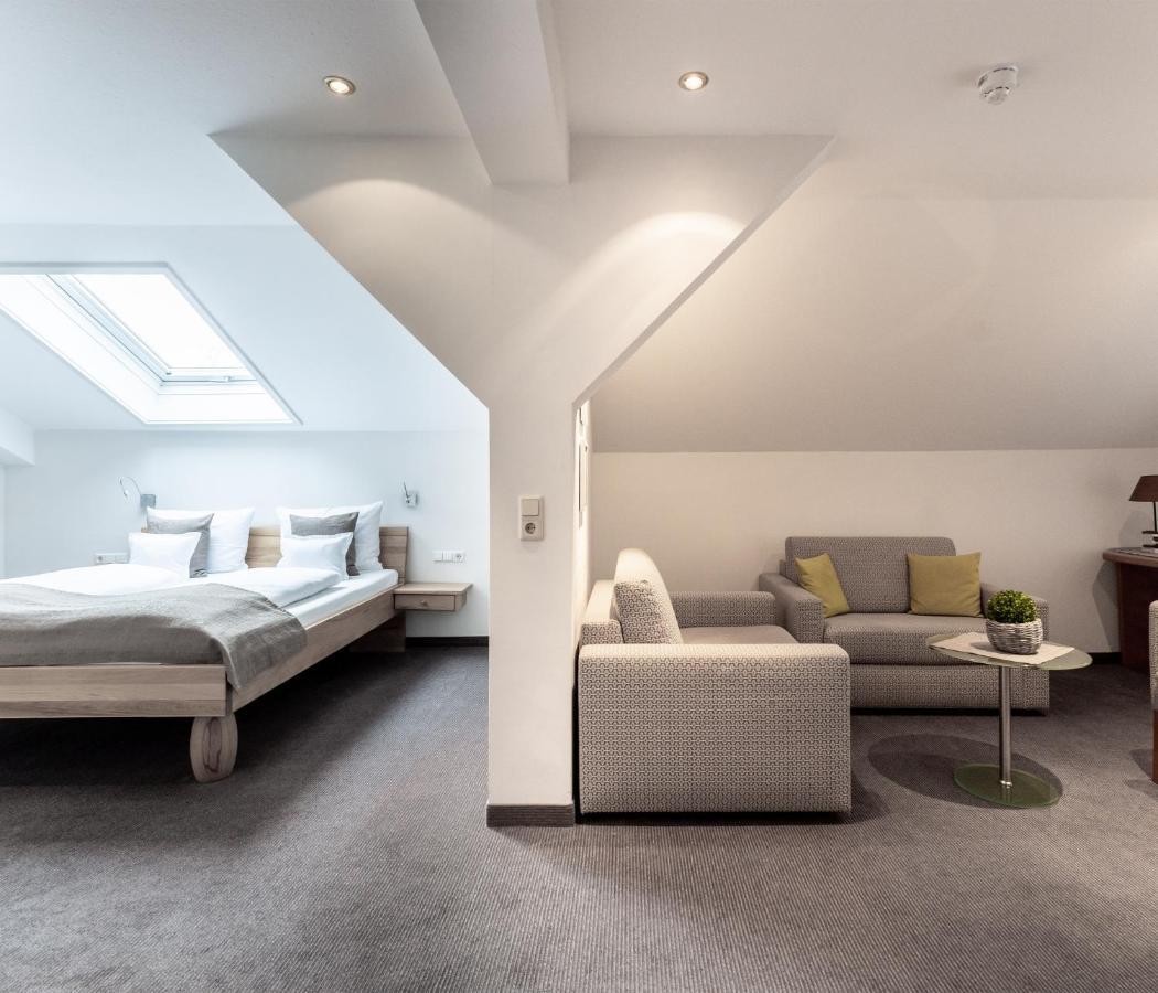 Doppelzimmer mit Balkon